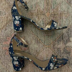 Beautiful floral brocade heels